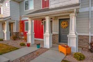 entry-area-of-colorful-townhomes-in-utah-valley+1