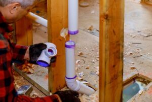 installing-plastic-drain-pipe+1