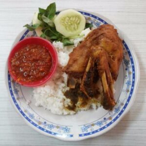 bebek goreng di Surabaya