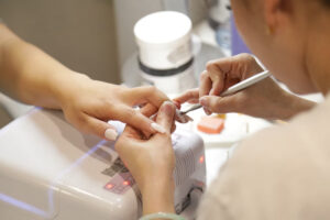 tempat manicure di Surabaya
